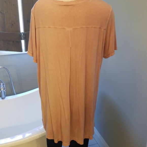 POL tee - Picture 6 of 8